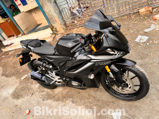 Yamaha R15 V4 (Dark Knight) 2022 Model